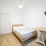 Homestay White House *