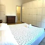 Homestay White House Florence