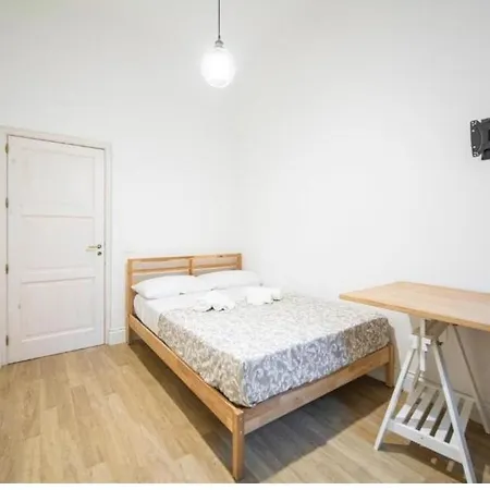 Homestay White House